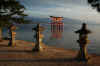 Itsukushima6.jpg (236427 byte)