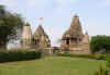 Khajuraho21.jpg (121231 byte)