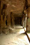 Elephanta8.jpg (237700 byte)